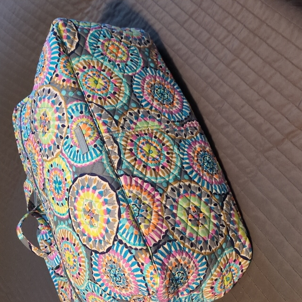 Vera Bradley Sunny Medallion Grand Traveler Bag - Picture 4 of 6